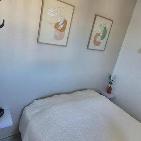 Sopraland 514, T2 Rénové Avec Piscine Pour 4 Personnes