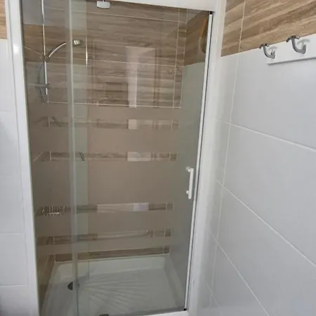 Sopraland 514, T2 Rénové Avec Piscine Pour 4 Personnes
